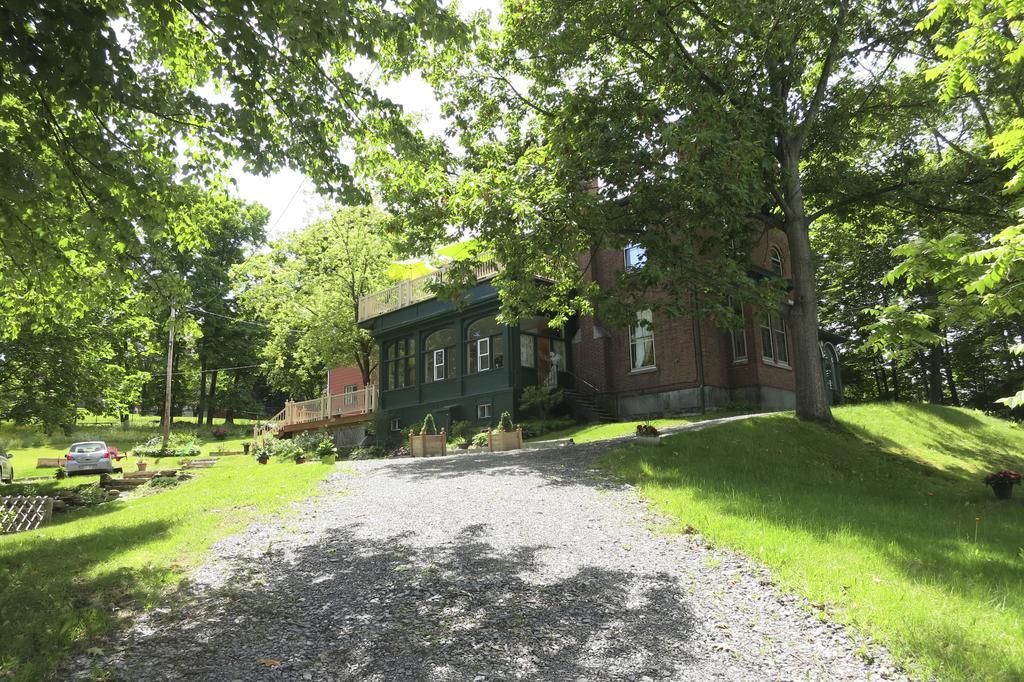 Ile De Garde B&B Sherbrooke Bagian luar foto