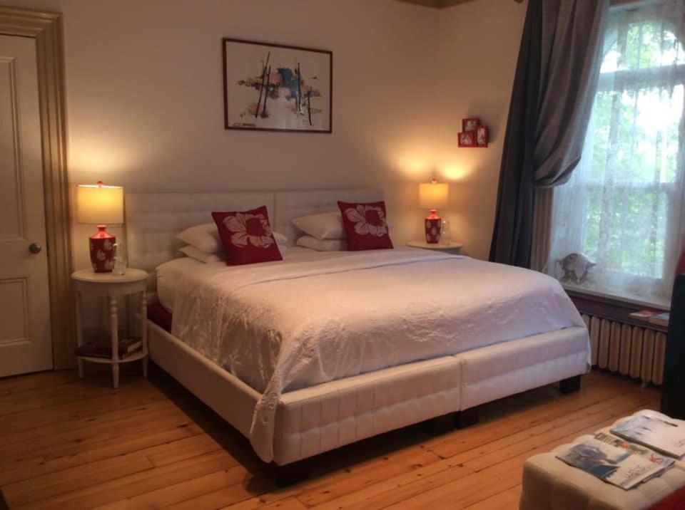 Ile De Garde B&B Sherbrooke Bagian luar foto