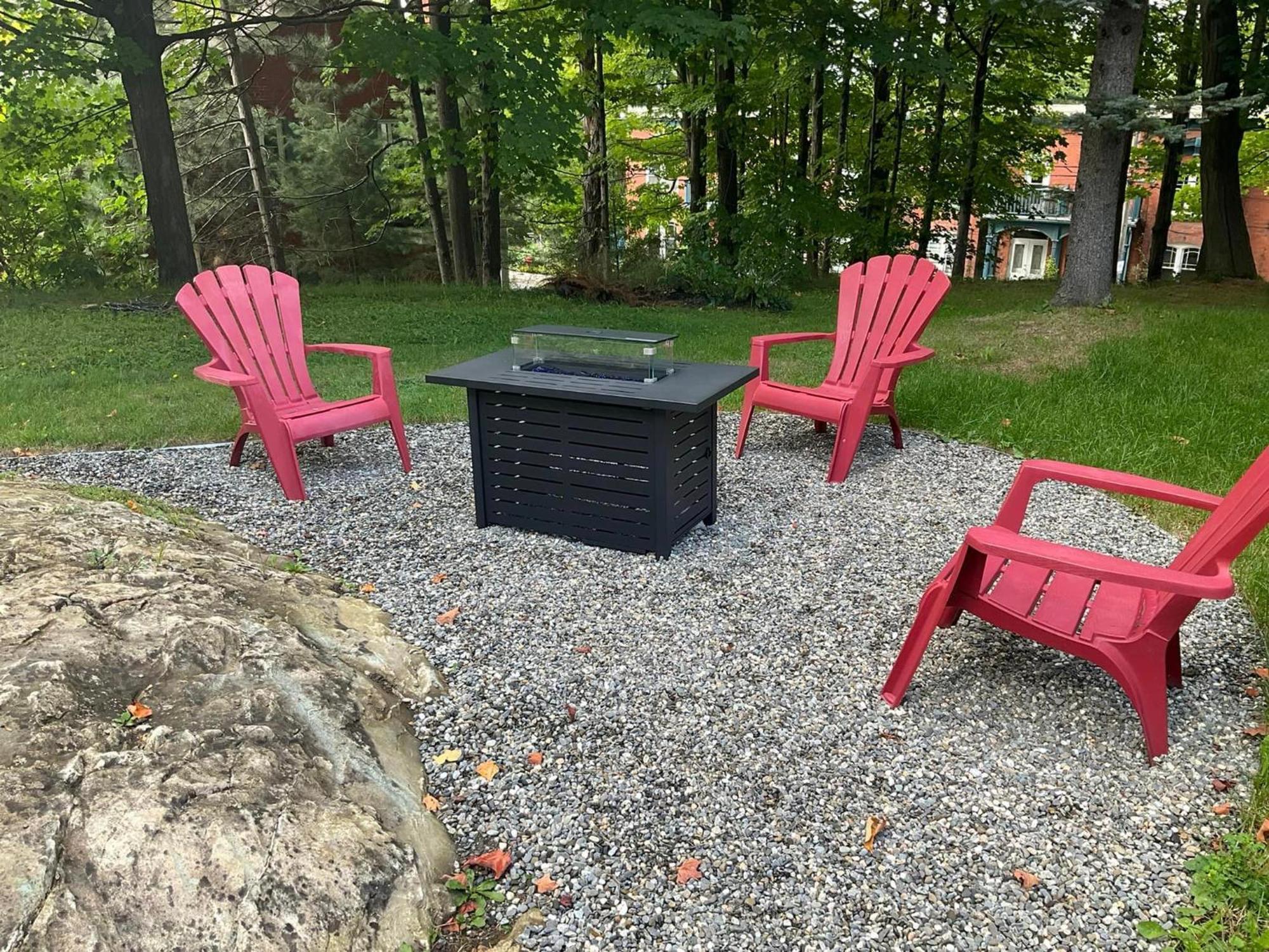 Ile De Garde B&B Sherbrooke Bagian luar foto